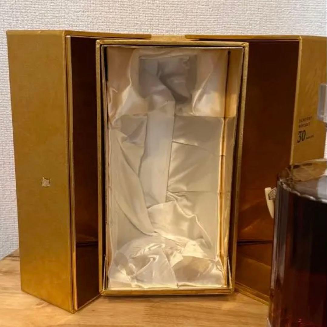サントリー響30年GOLD金箱観音開き SUNTORYHIBIKI30年限定古酒