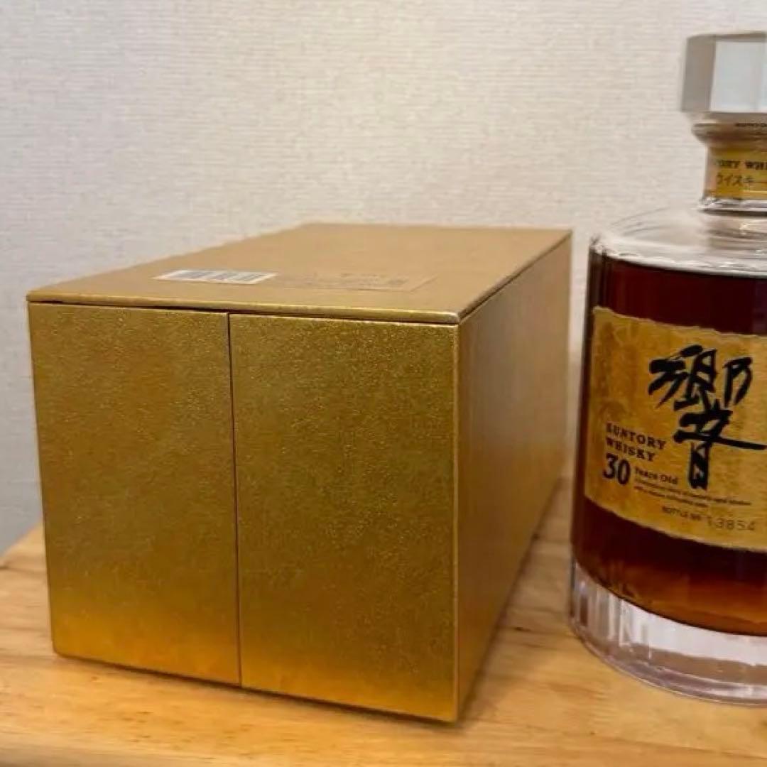 サントリー響30年GOLD金箱観音開き SUNTORYHIBIKI30年限定古酒