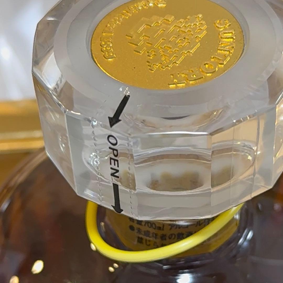 サントリー響30年GOLD金箱観音開き SUNTORYHIBIKI30年限定古酒