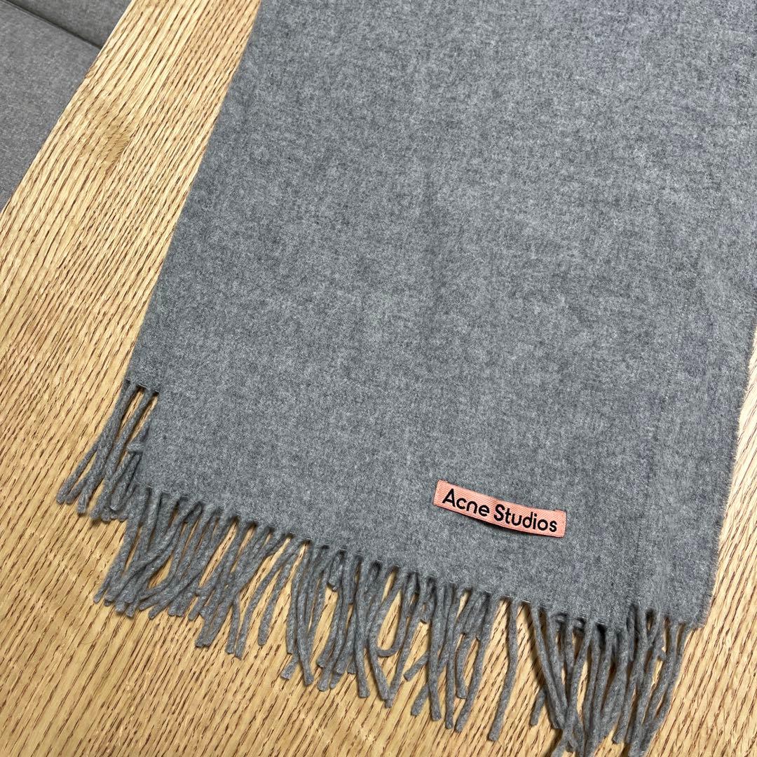 Acne Studiosマフラー