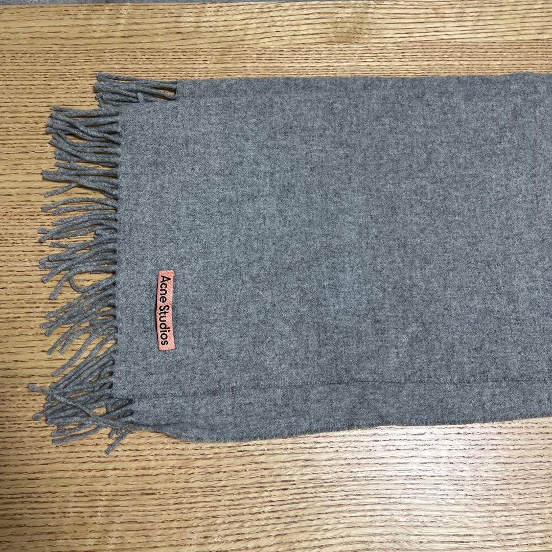 Acne Studiosマフラー