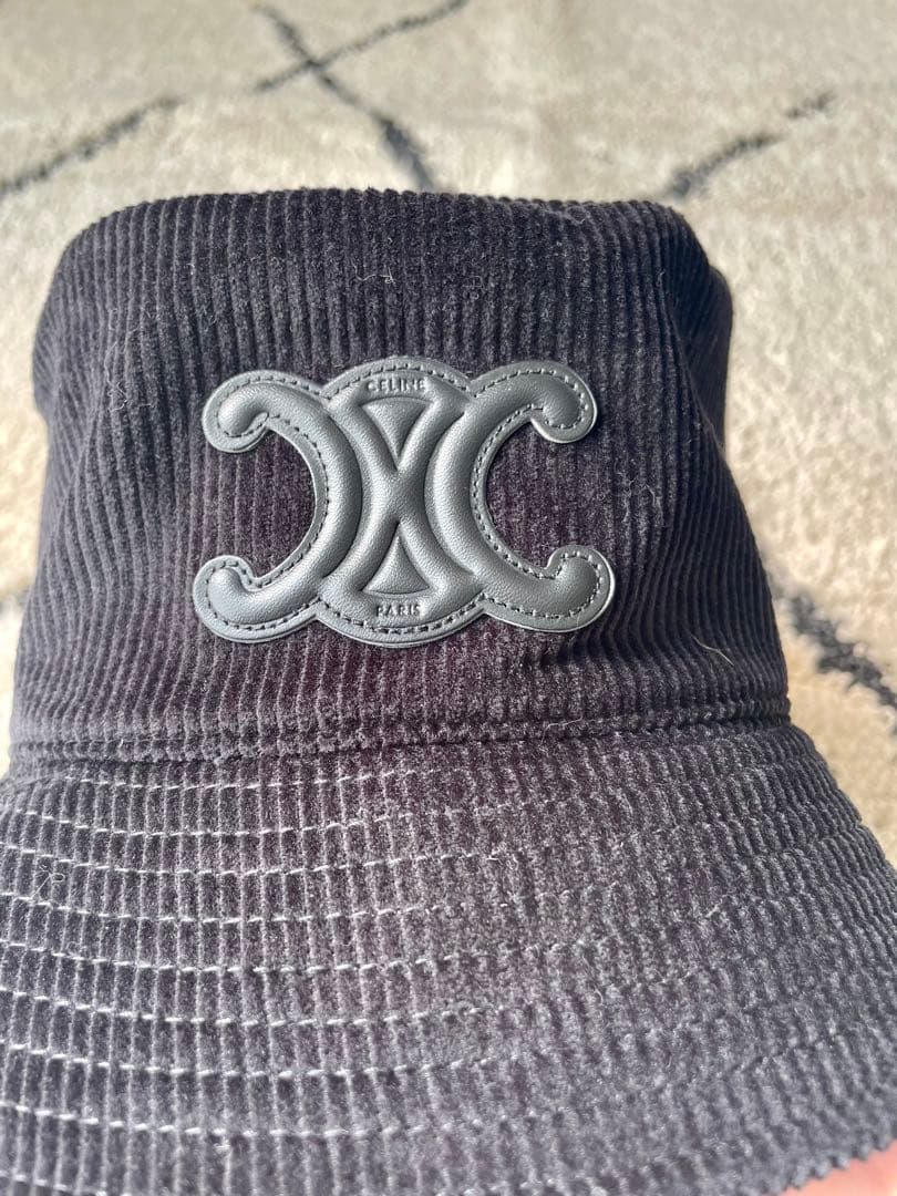 CELINEコーデュロイバケットハット