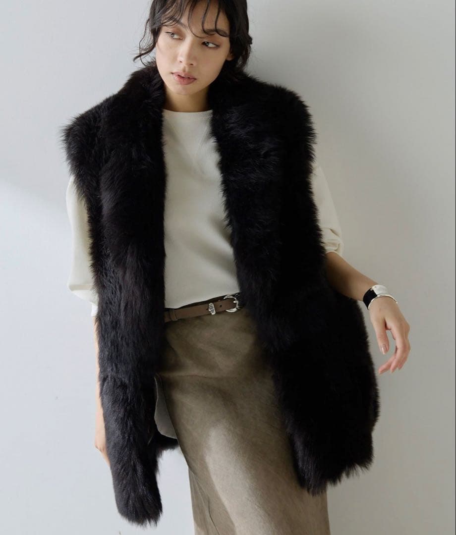 新品同様✴︎ウィムガゼット✴︎Vガゼットプルオーバー✴︎定番✴︎オフ白長袖¥16,500