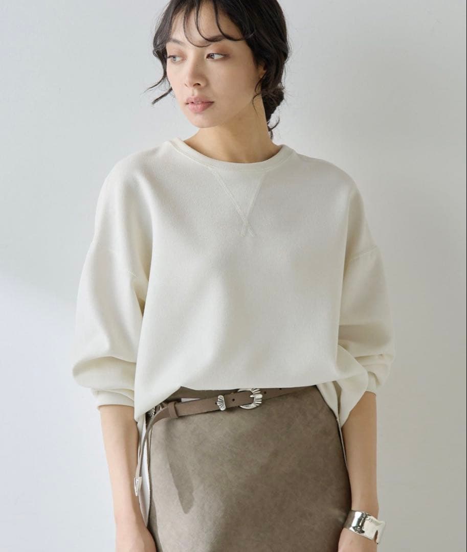 新品同様✴︎ウィムガゼット✴︎Vガゼットプルオーバー✴︎定番✴︎オフ白長袖¥16,500