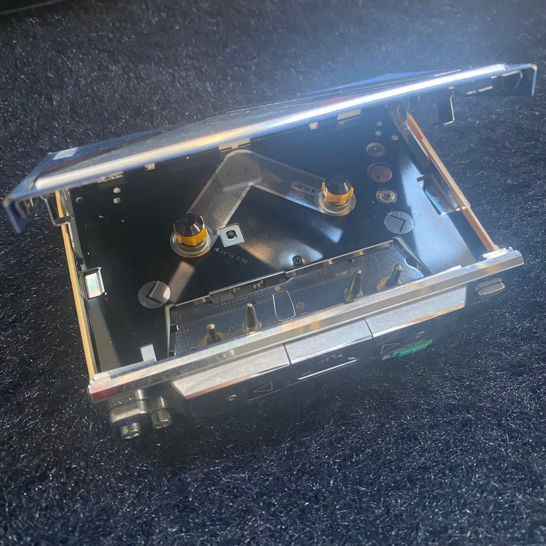 AIWA HS-P9 ポータブルカセットプレーヤー