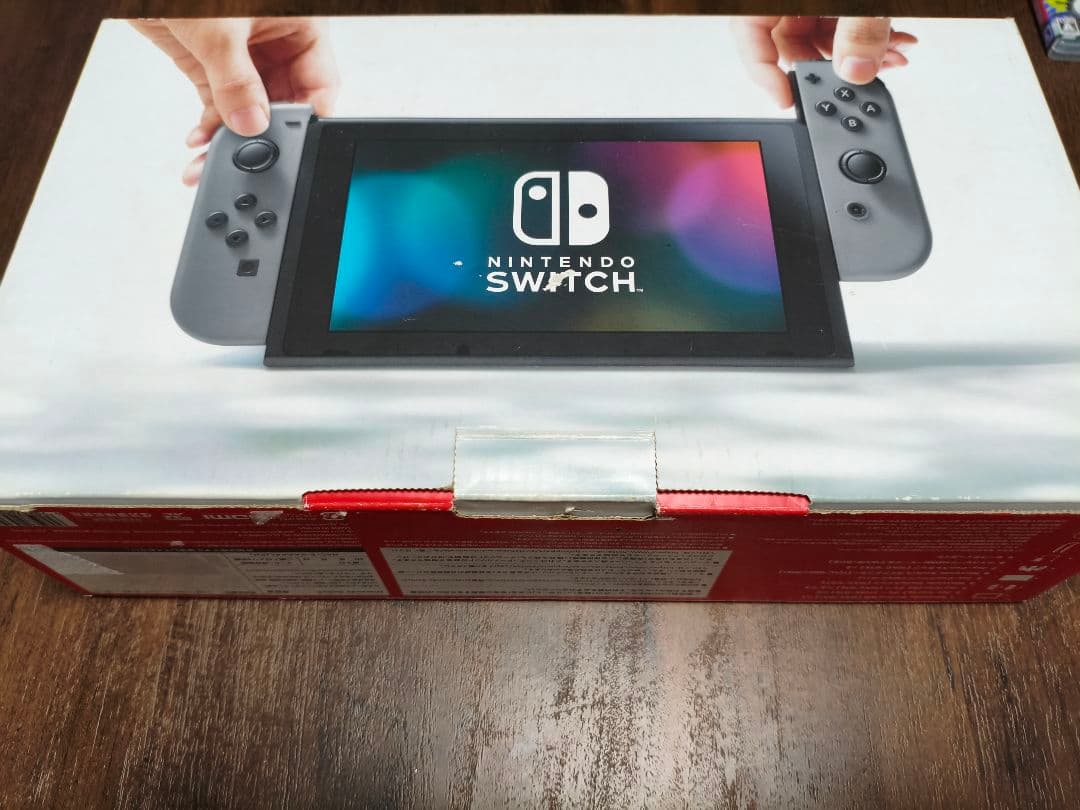 NintendoSwitch　ブラック　コントローラー付き　Joy-Conなし