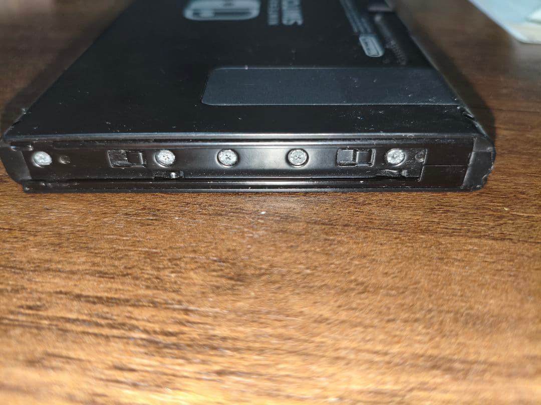 NintendoSwitch　ブラック　コントローラー付き　Joy-Conなし