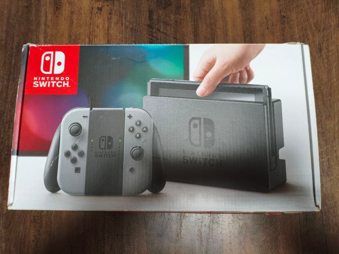 NintendoSwitch　ブラック　コントローラー付き　Joy-Conなし