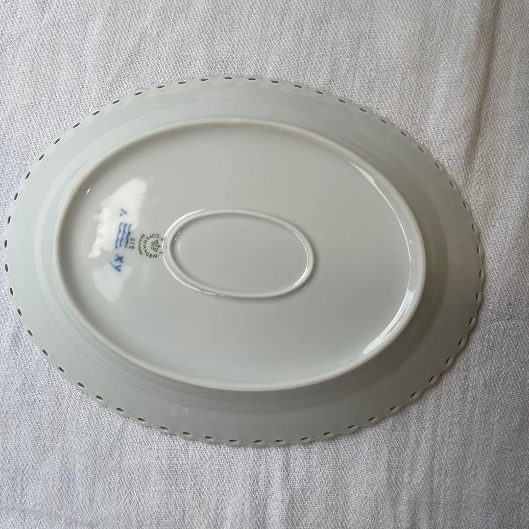 ロイヤルコペンハーゲン　デンマーク製　ブルーフルーテッドフルレース　オーバル皿