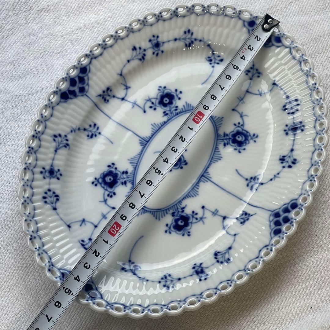 ロイヤルコペンハーゲン　デンマーク製　ブルーフルーテッドフルレース　オーバル皿