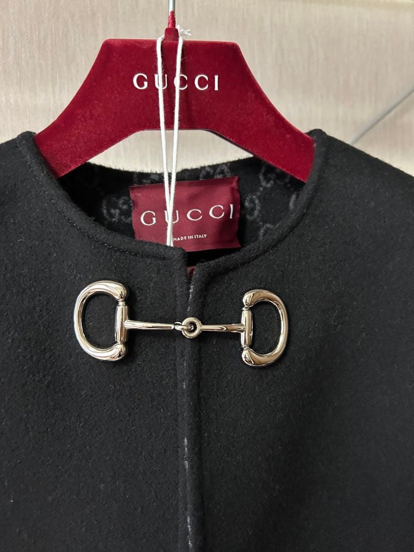 GUCCI ブラック ケープ