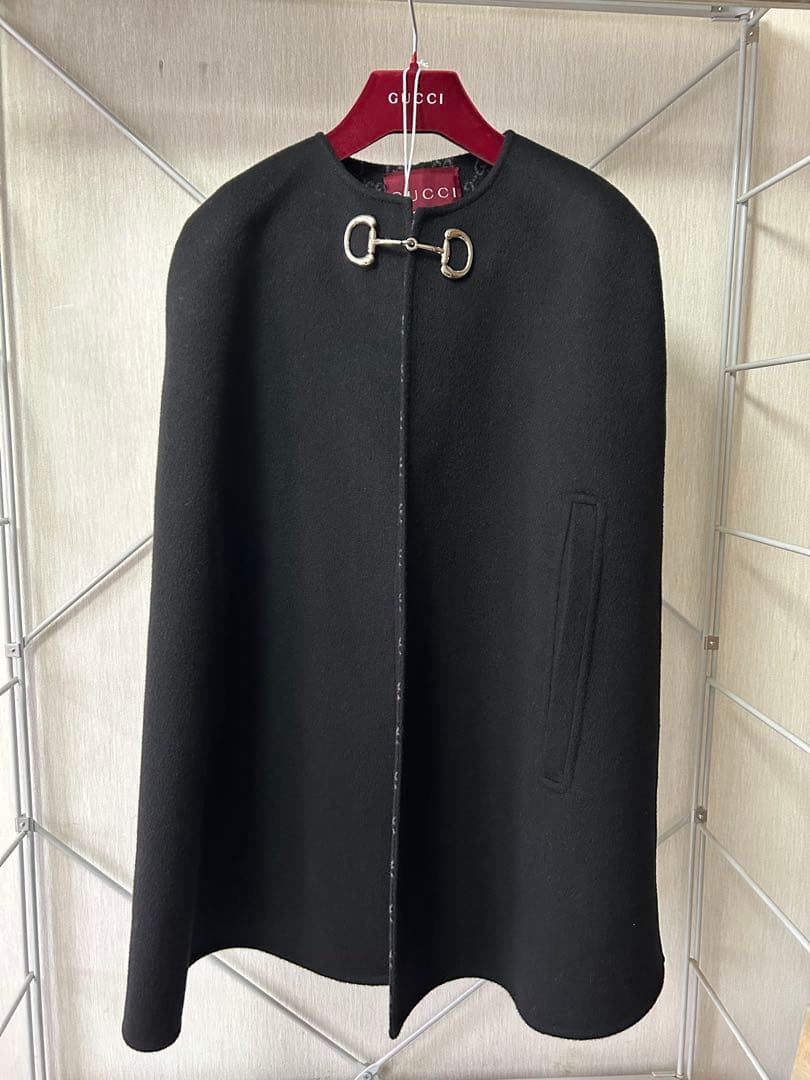 GUCCI ブラック ケープ