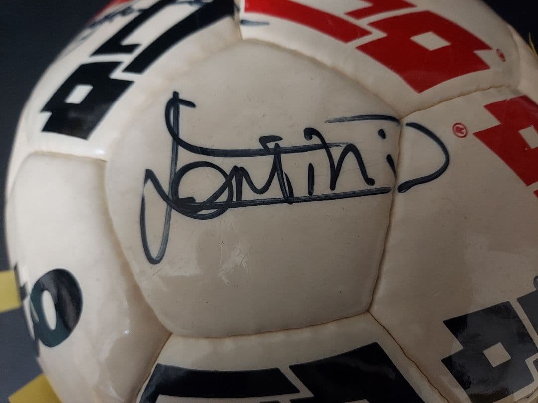 ★プレミアムボール『ACミラン/直筆寄書サインボール/約18人』コレクター保管品