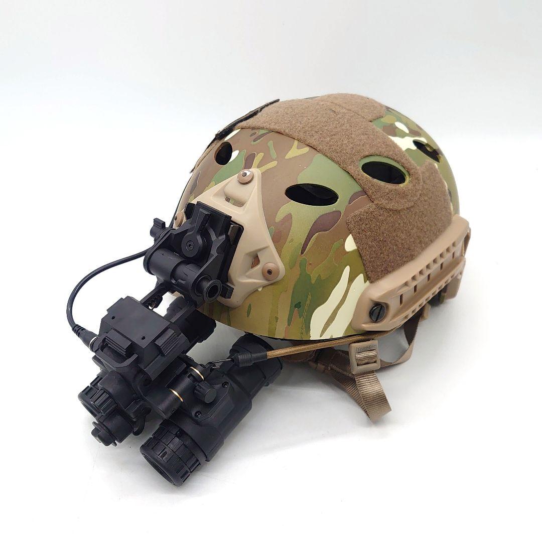タクティカルヘルメット ダミーナイトビジョン付き