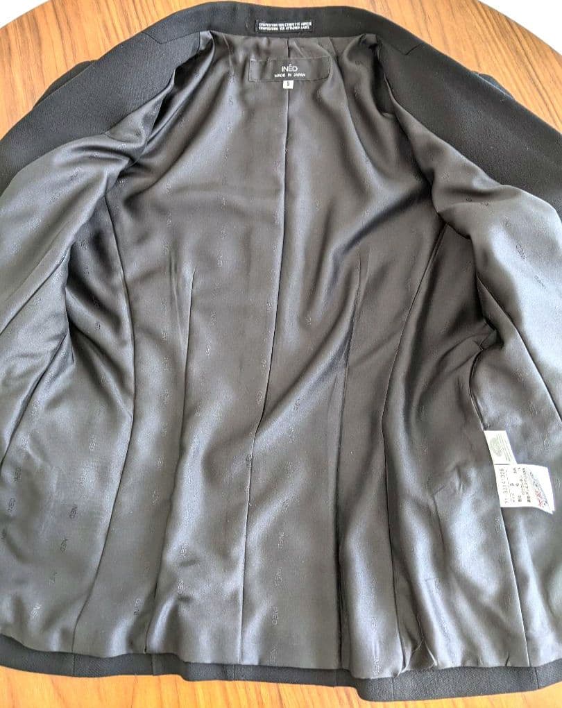 【新品タグ付】イネド　INED　高級　ブラック　フォーマル　スーツ　礼服　9　M