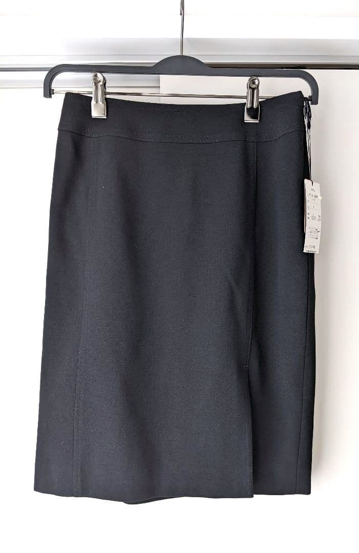 【新品タグ付】イネド　INED　高級　ブラック　フォーマル　スーツ　礼服　9　M