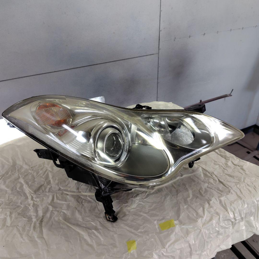 日産　スカイラインクロスオーバー　ヘッドライト　右　J50