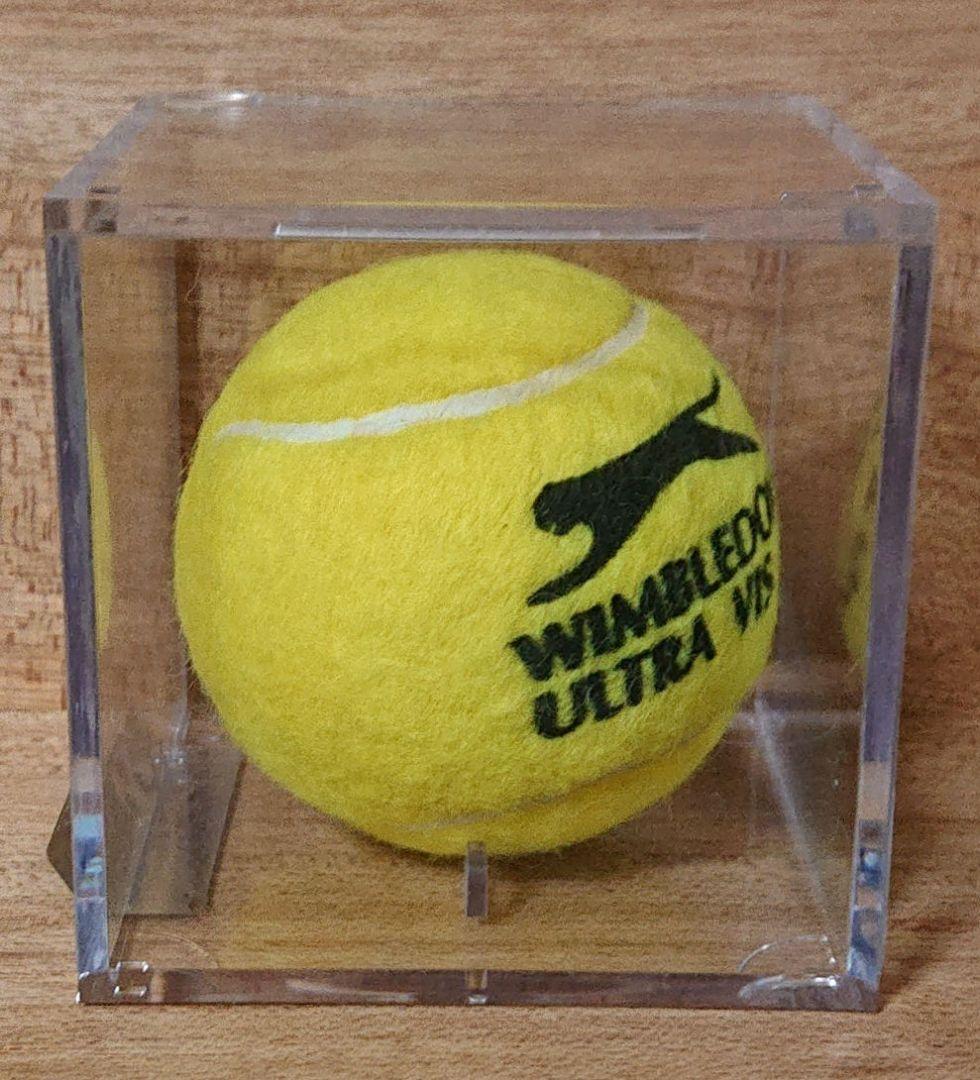 ロジャー・フェデラー 直筆サイン入りテニスボール