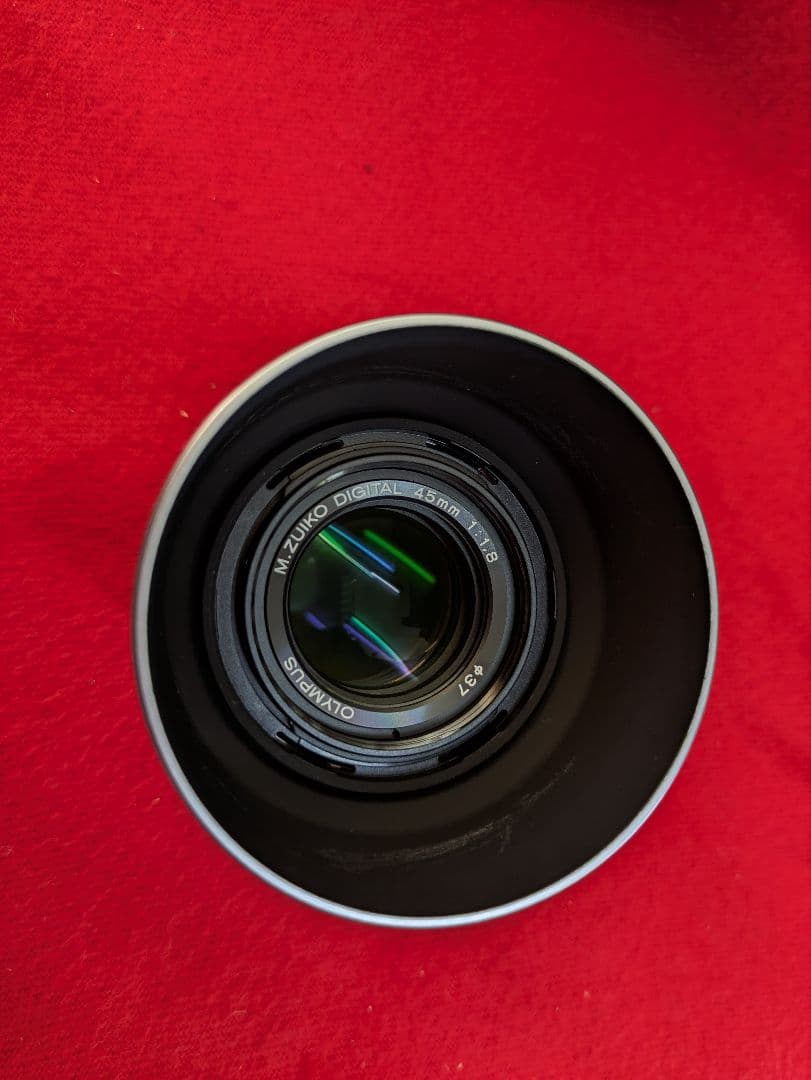 オリンパス 45mm f/1.8 レンズ シルバー