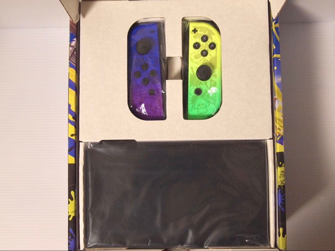 ほぼ新品！起動確認のみ！Nintendo Switch 有機ELスプラトゥーン3