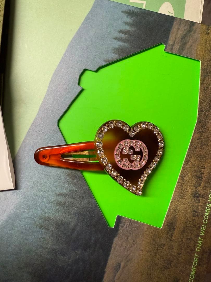 GUCCI インターロッキングG ハート ヘアクリップ　ヘアピン　ブラウン