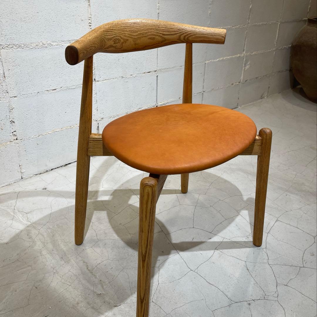 天然木無垢材　エルボーチェア　ダイニングチェア　本革　北欧スタイル　リプロダクト