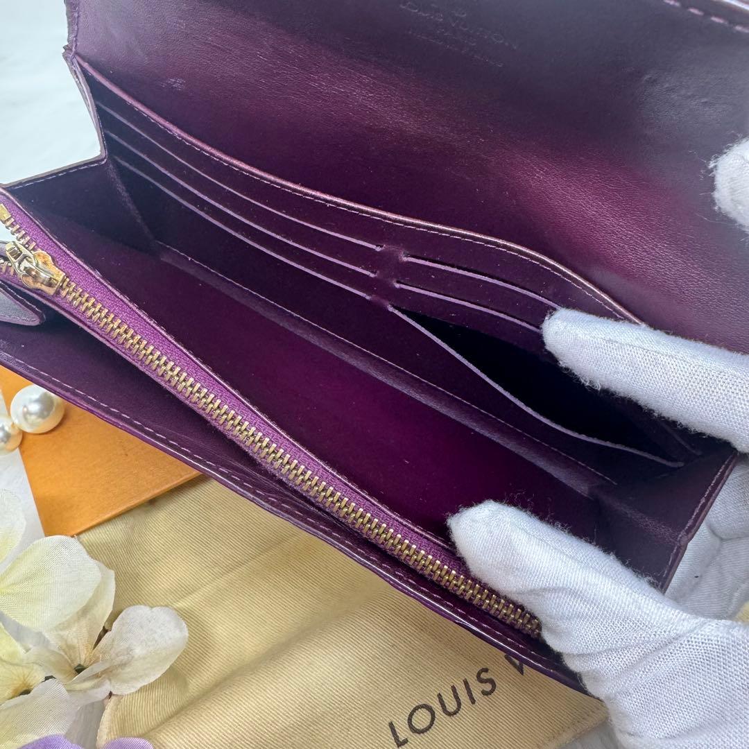 ルイヴィトン ポルトフォイユ・サラ モノグラム ヴェルニ 長財布 アマラント