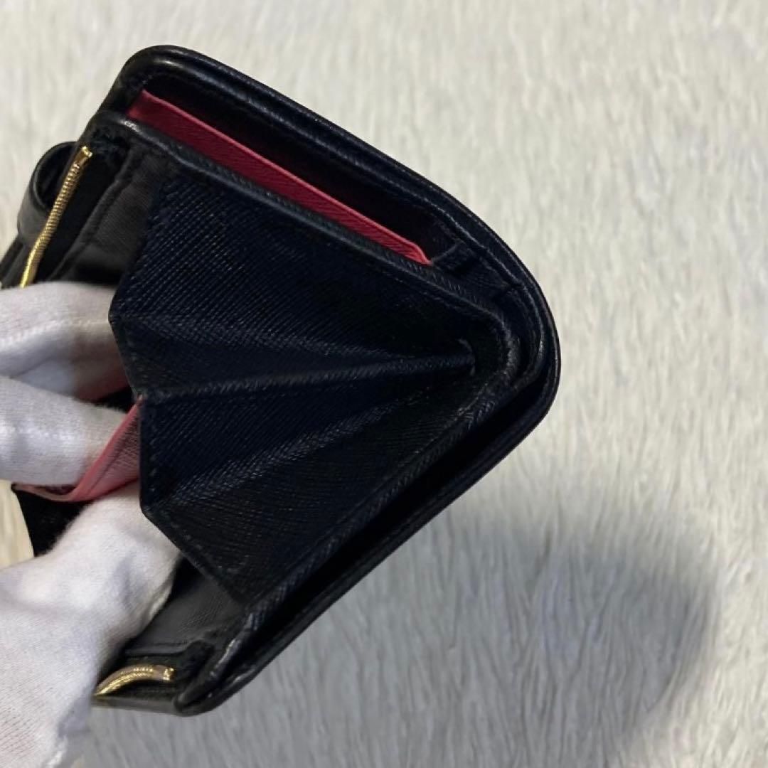 最終価格　定番　早い者勝ち　PRADA プラダ　バイカラー　二つ折り　黒 財布