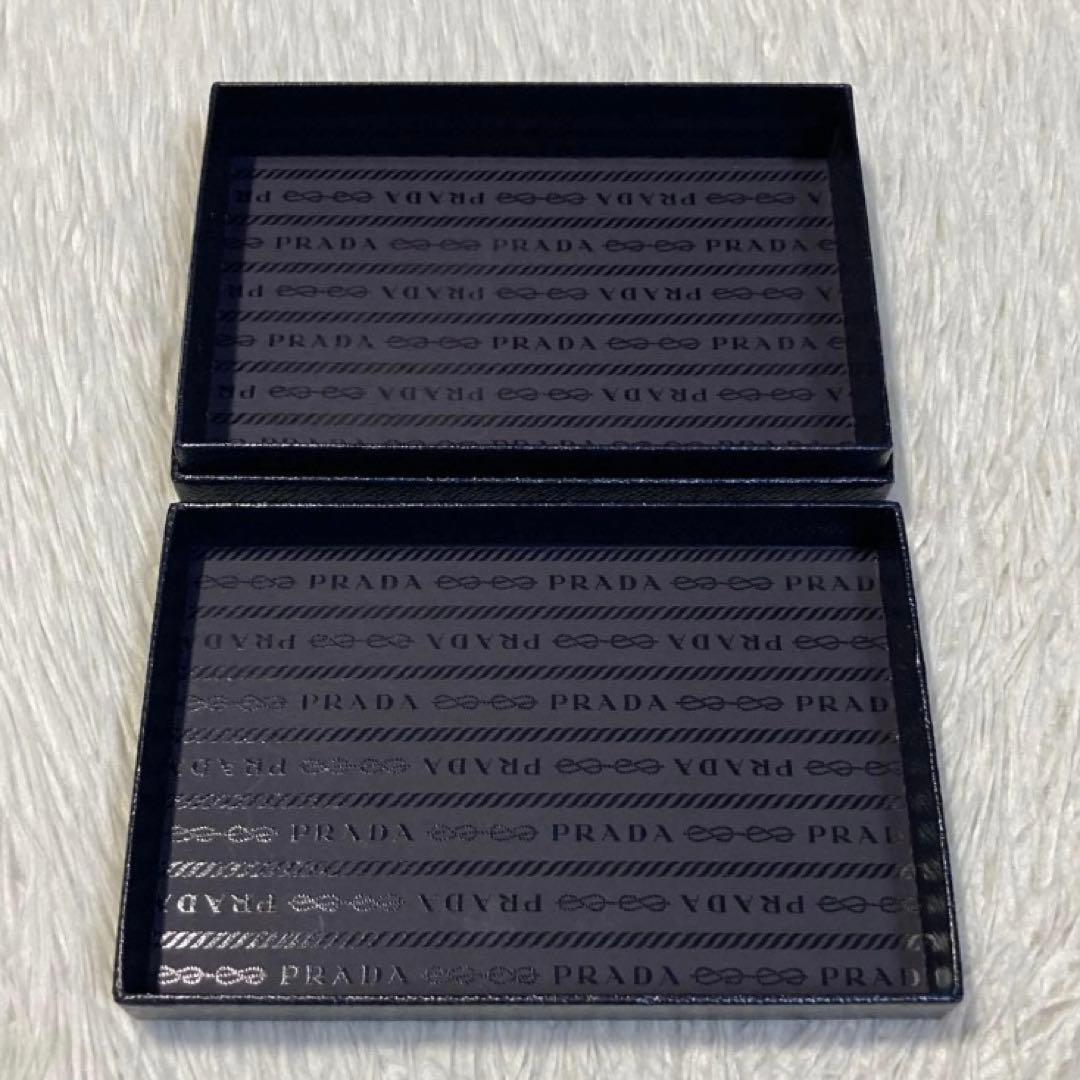 最終価格　定番　早い者勝ち　PRADA プラダ　バイカラー　二つ折り　黒 財布