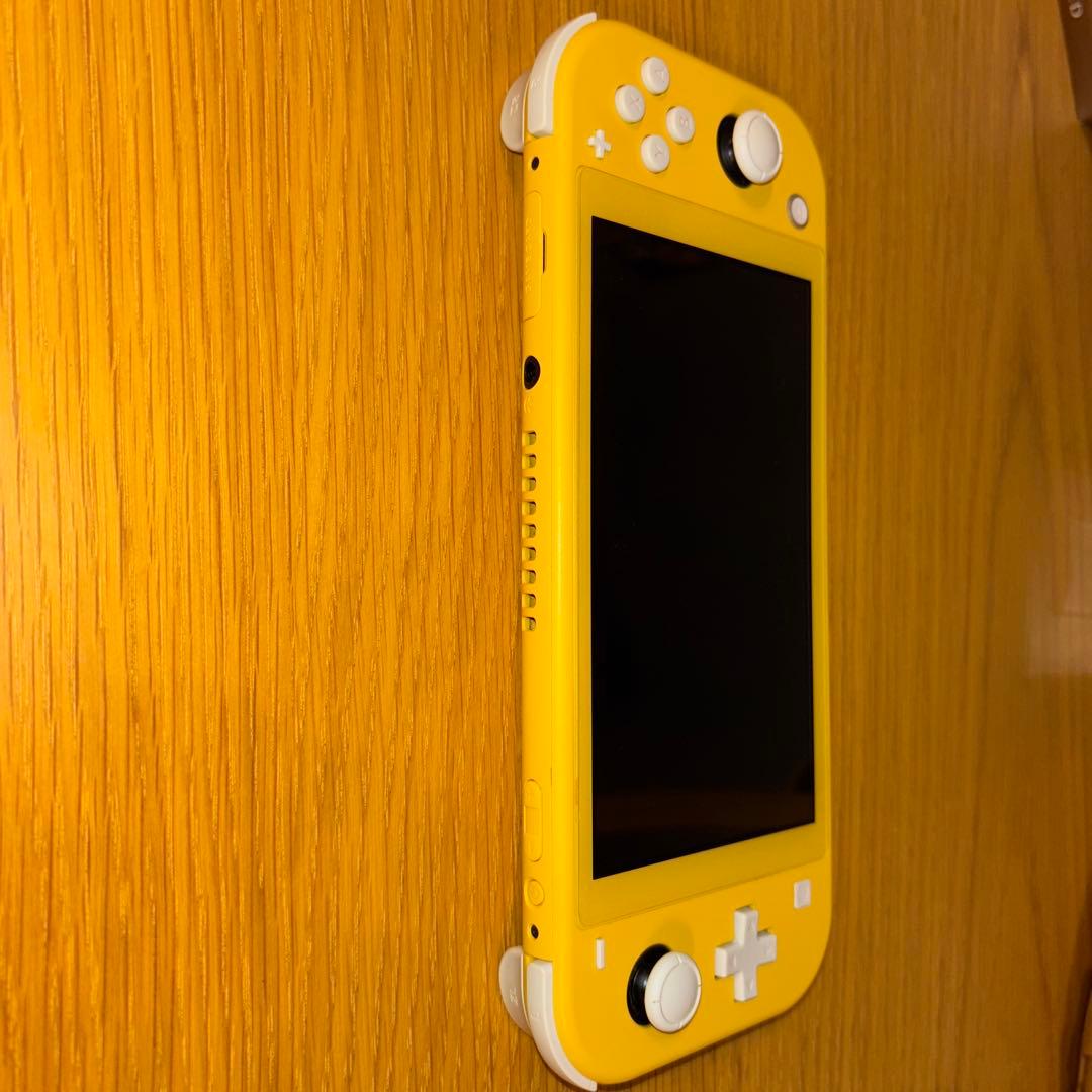 Nintendo Switch Light イエロー (初期化済み)
