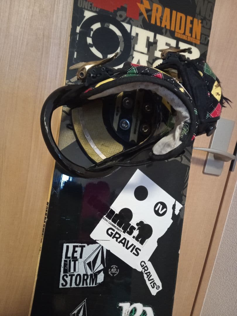 スノーボード　メンズ　3点セット　別料金でブーツ追加対応です