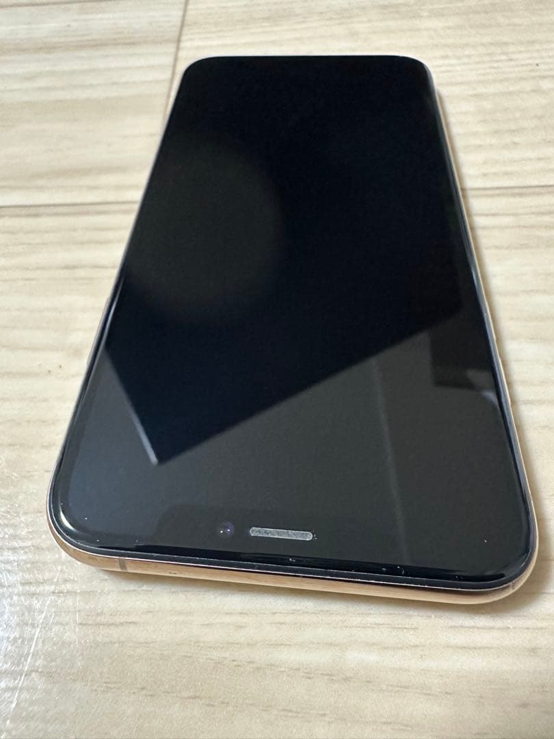 美品　iPhone Xsゴールド