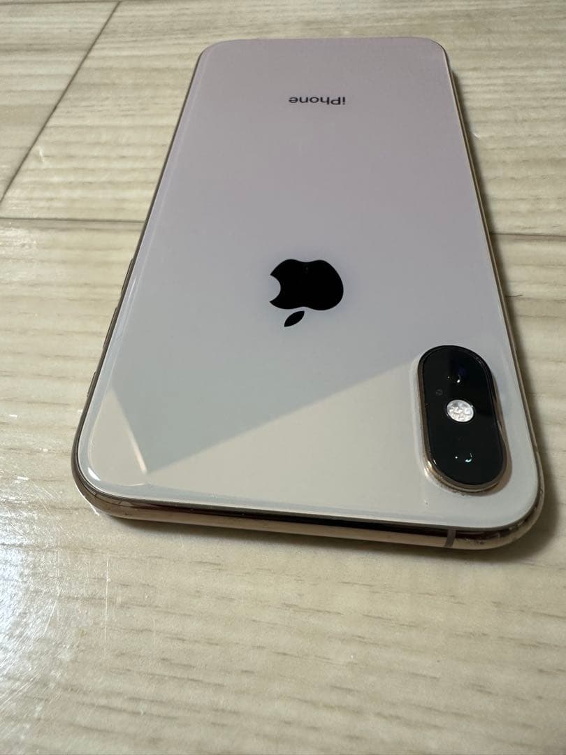 美品　iPhone Xsゴールド