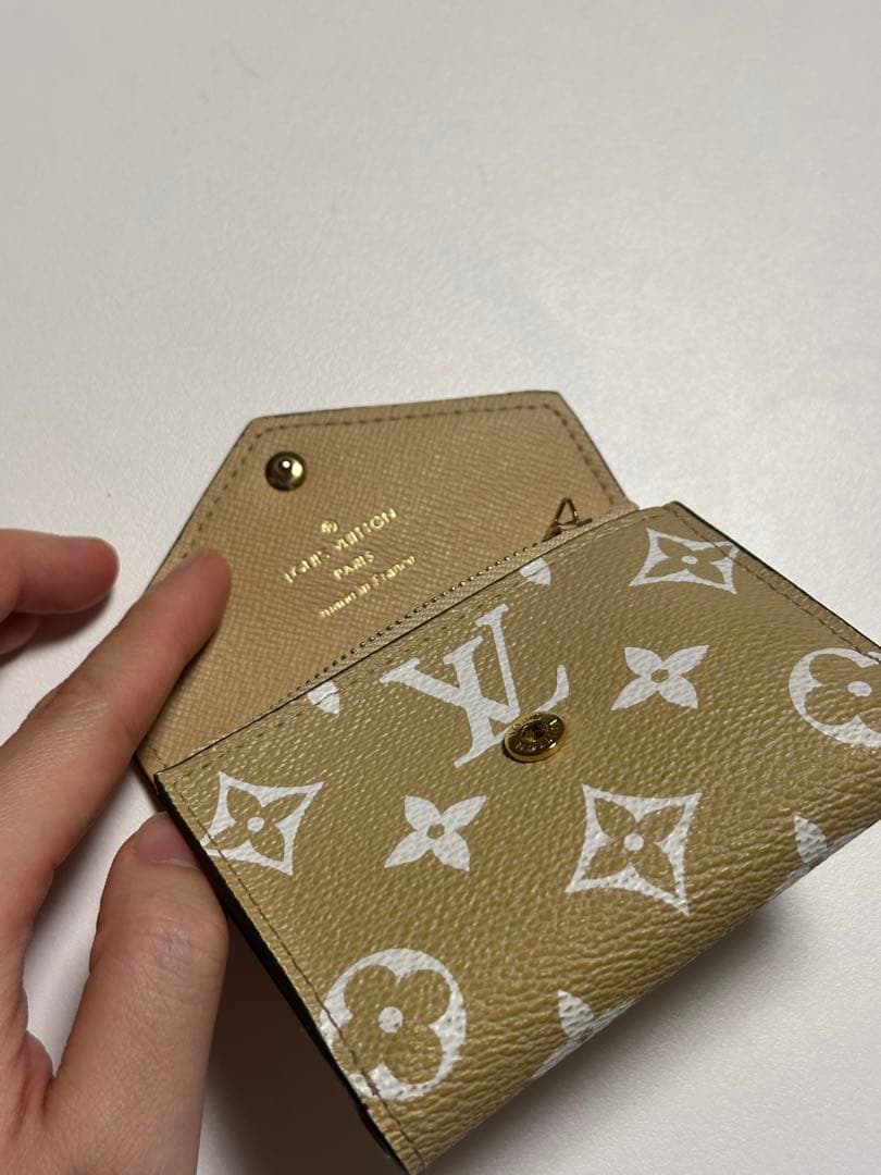 ルイヴィトン　三つ折り財布 ポルトフォイユ・ゾエ ジャイアント・モノグラム