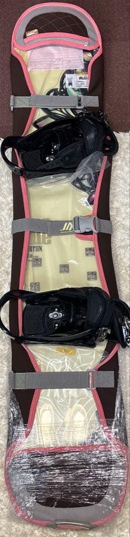 Burton avenue 147 スノーボード　カバー付き、メンテナンス済
