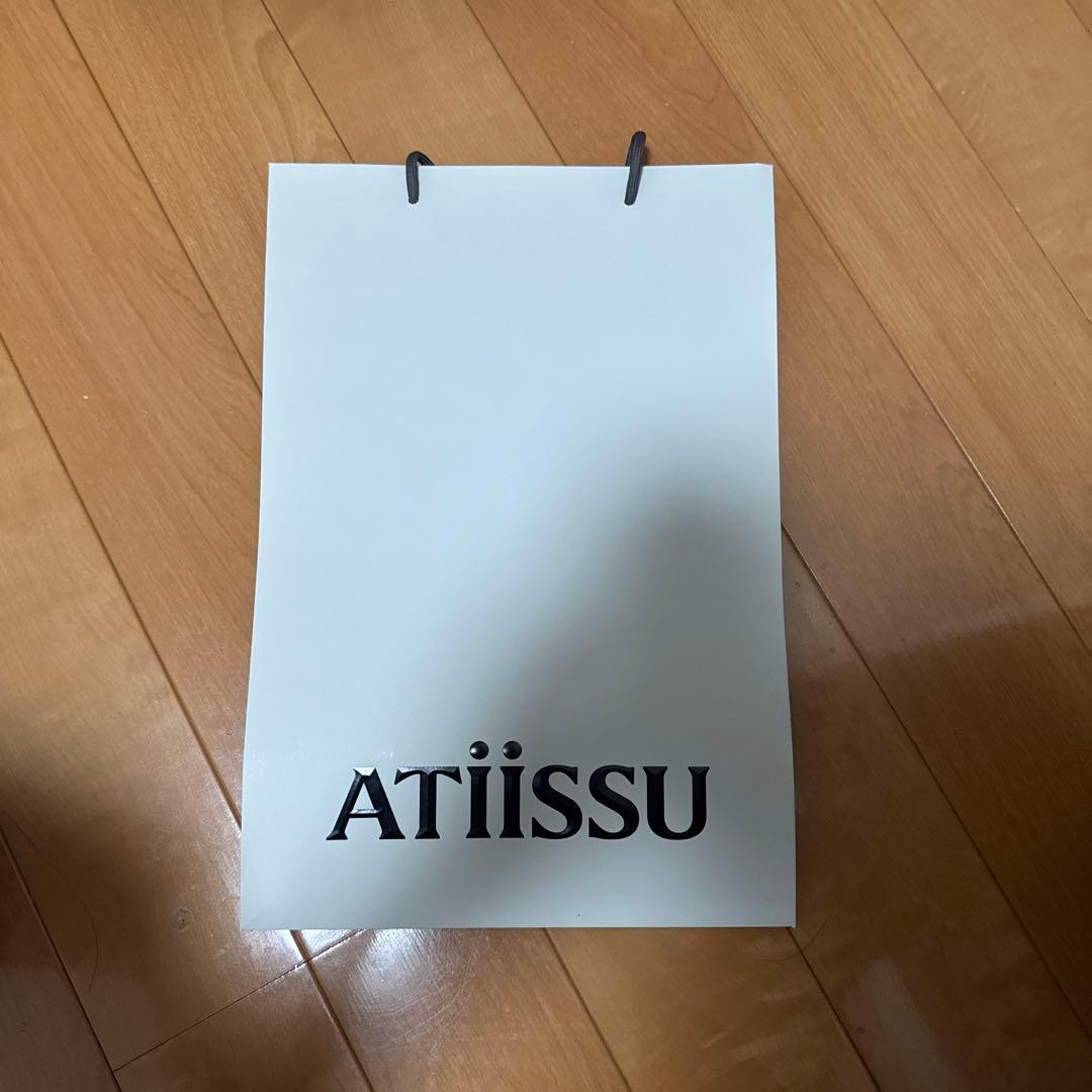 atiissu ビーニー　twiceモモ私物着用　ショッパー付き