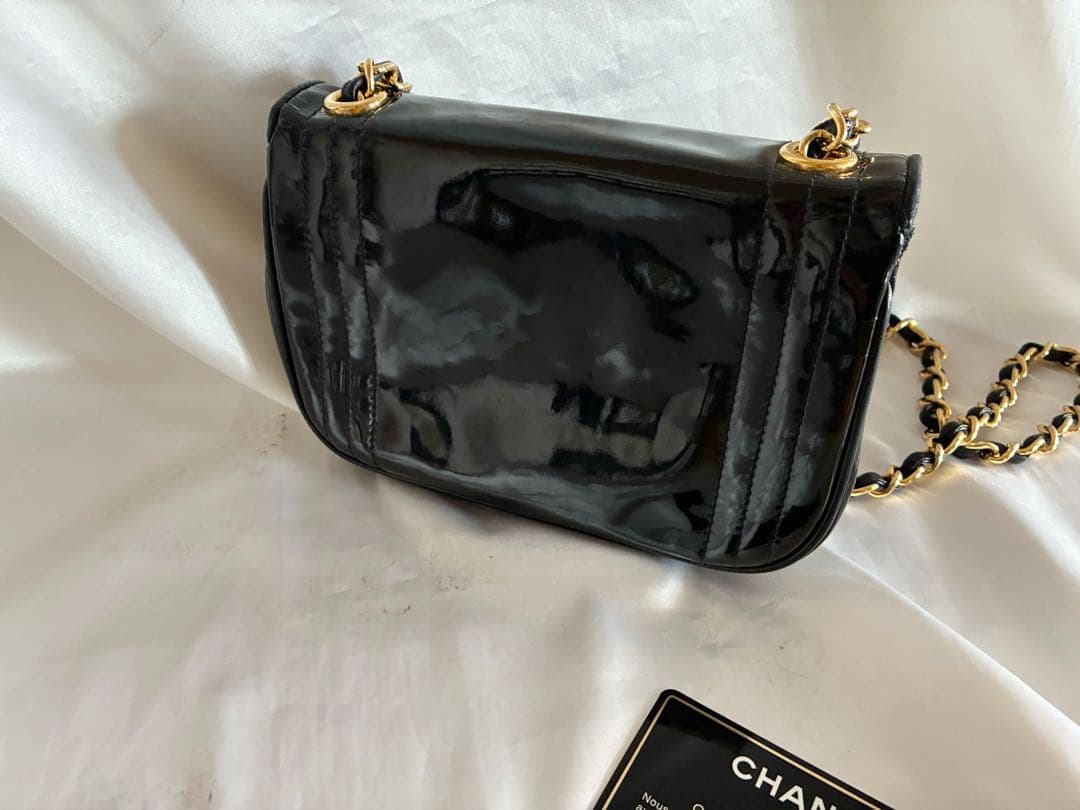 dubi♡dubi 様♡CHANEL パテント　デカココ　チェーンバッグ