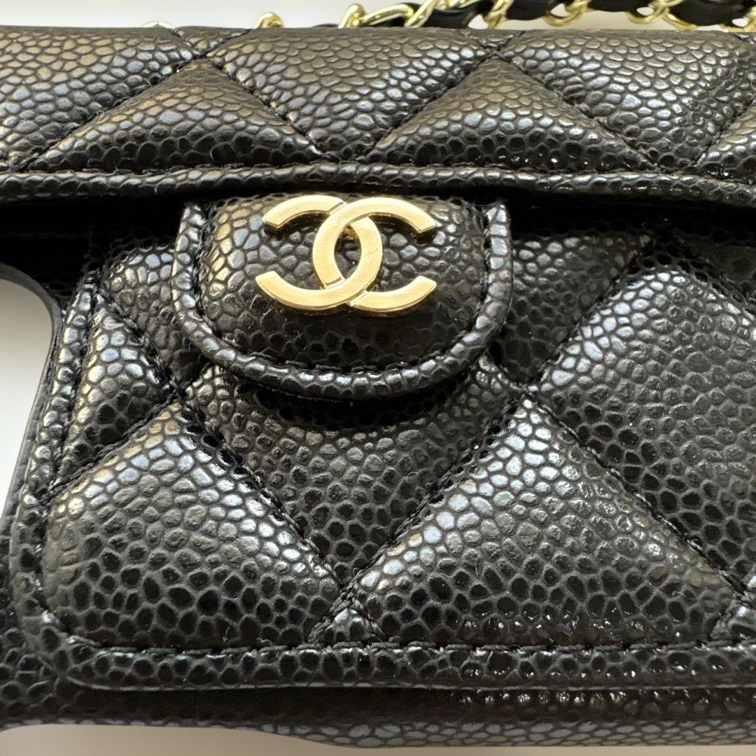 【CHANEL ノベルティ】新品キルティングiPhone15PRO スマホケース