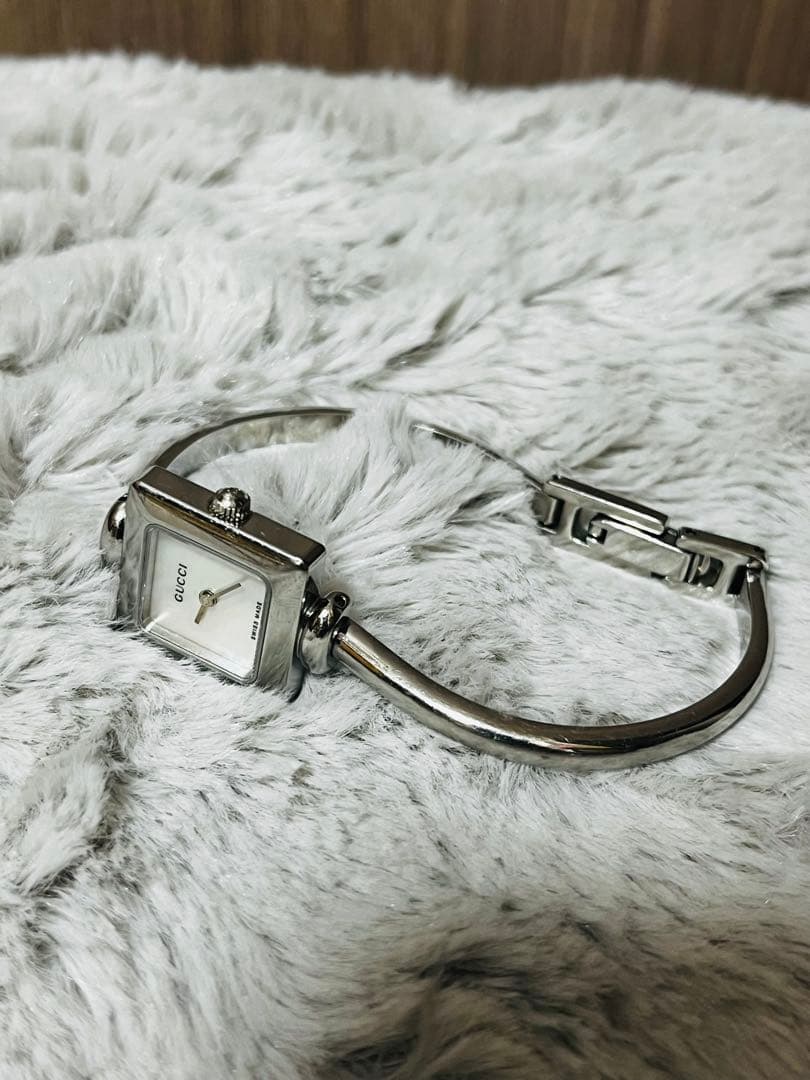 GUCCI 1900L ステンレススチール 腕時計