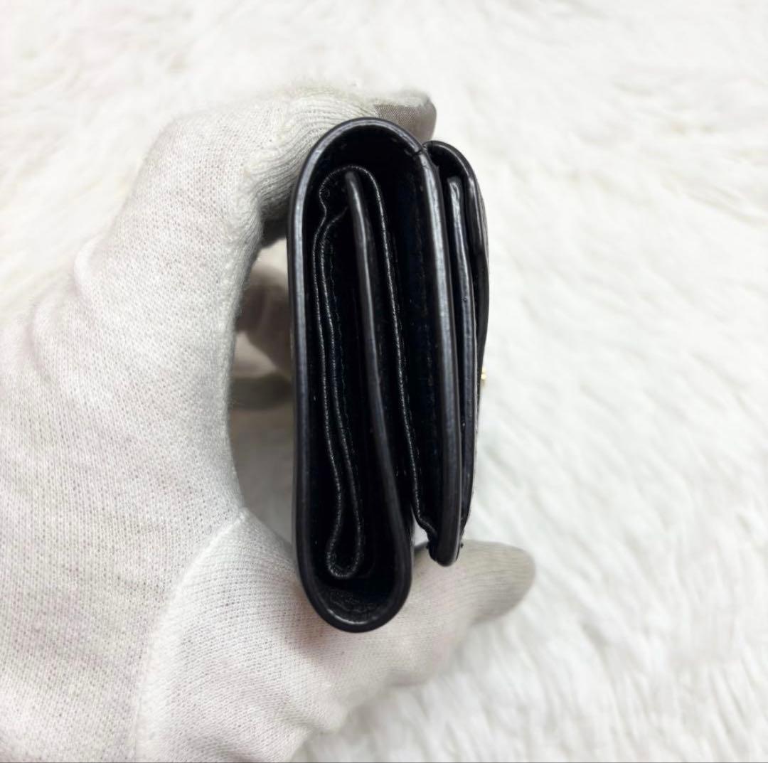 ✨付属品完備✨ プラダ ヴィッテロダイノ シボ 革 レター型 三つ折り財布 黒