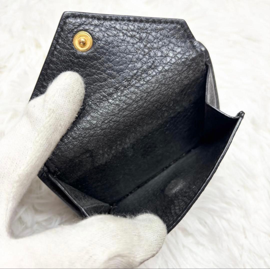✨付属品完備✨ プラダ ヴィッテロダイノ シボ 革 レター型 三つ折り財布 黒