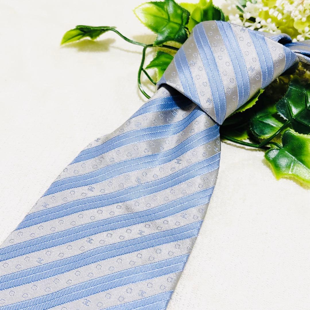 新品級 CHANEL シャネル ココマーク CC 総柄 ネクタイ シルバー 水色