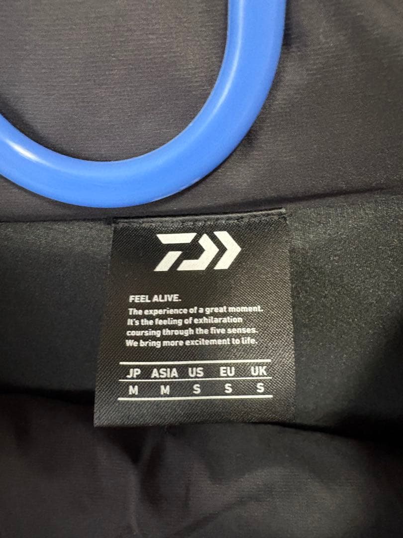 DAIWA TOURNAMENT フィッシングジャケット ブラック/ゴールド