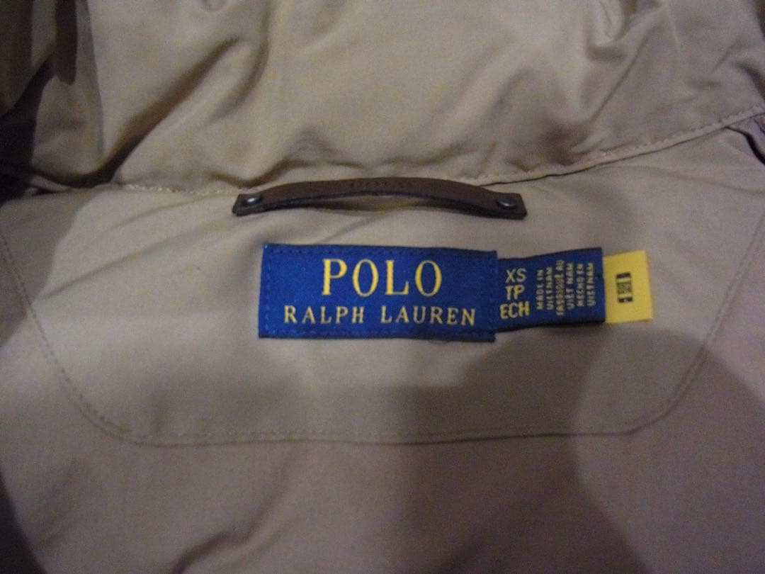 ベージュ ダウンベスト フード付き