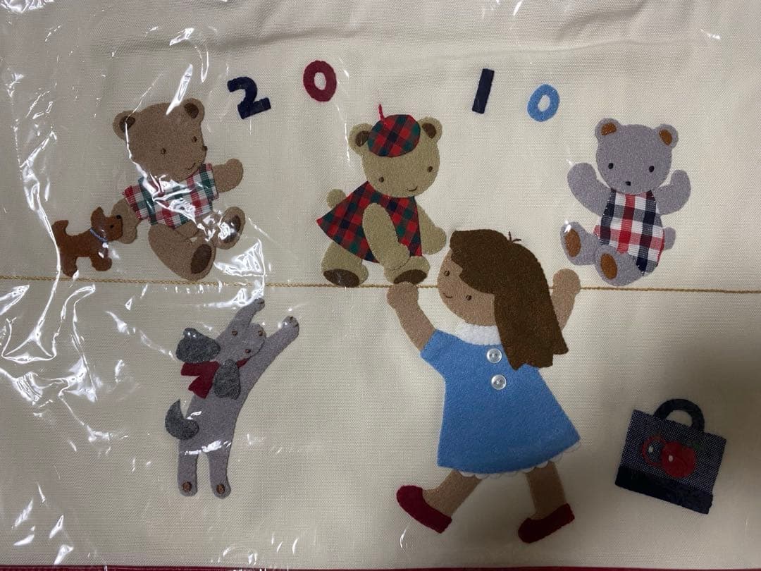 お値下げ‼︎☆新品未開封☆ファミリア デニムバッグ限定 シリアルナンバー 白