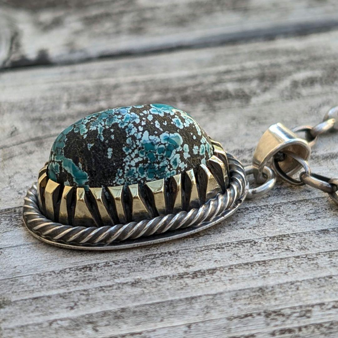 ハンドメイドのターコイズトップ　インディアンジュエリー風