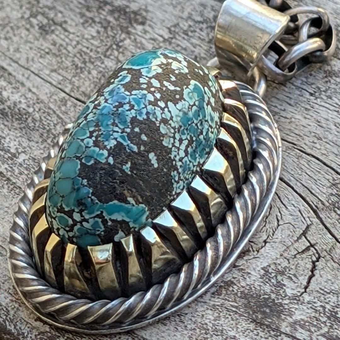 ハンドメイドのターコイズトップ　インディアンジュエリー風