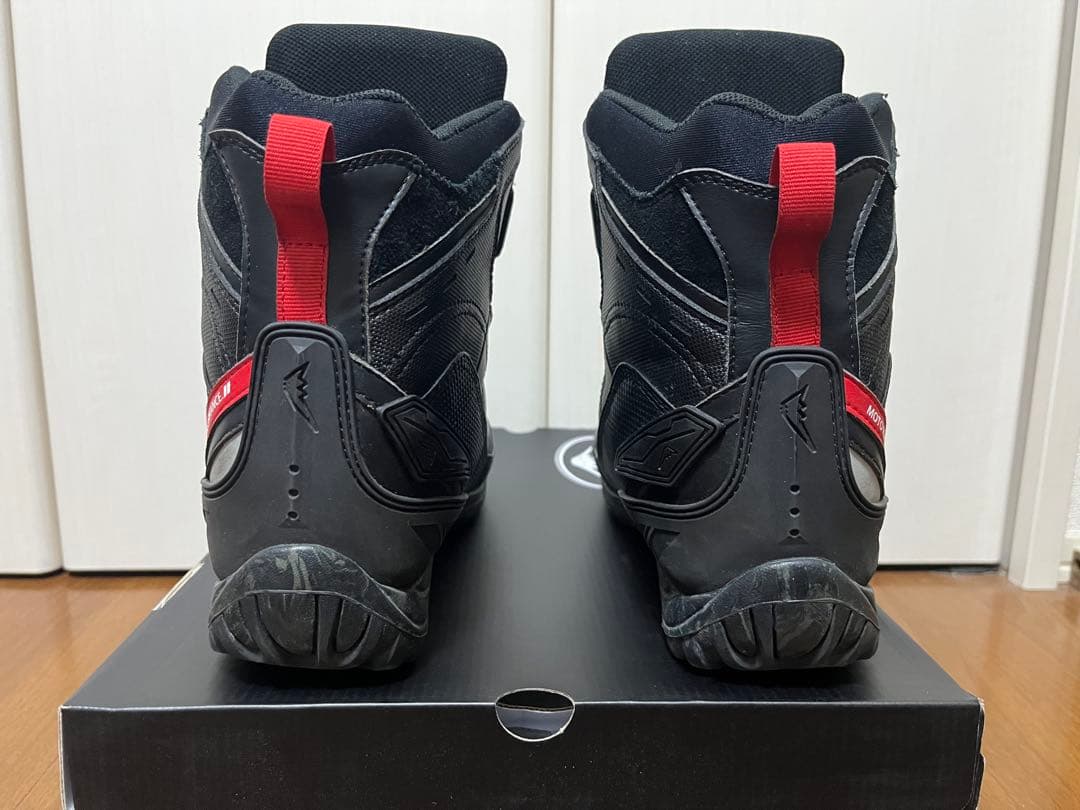 クシタニ　アドーネシューズ　27.0cm