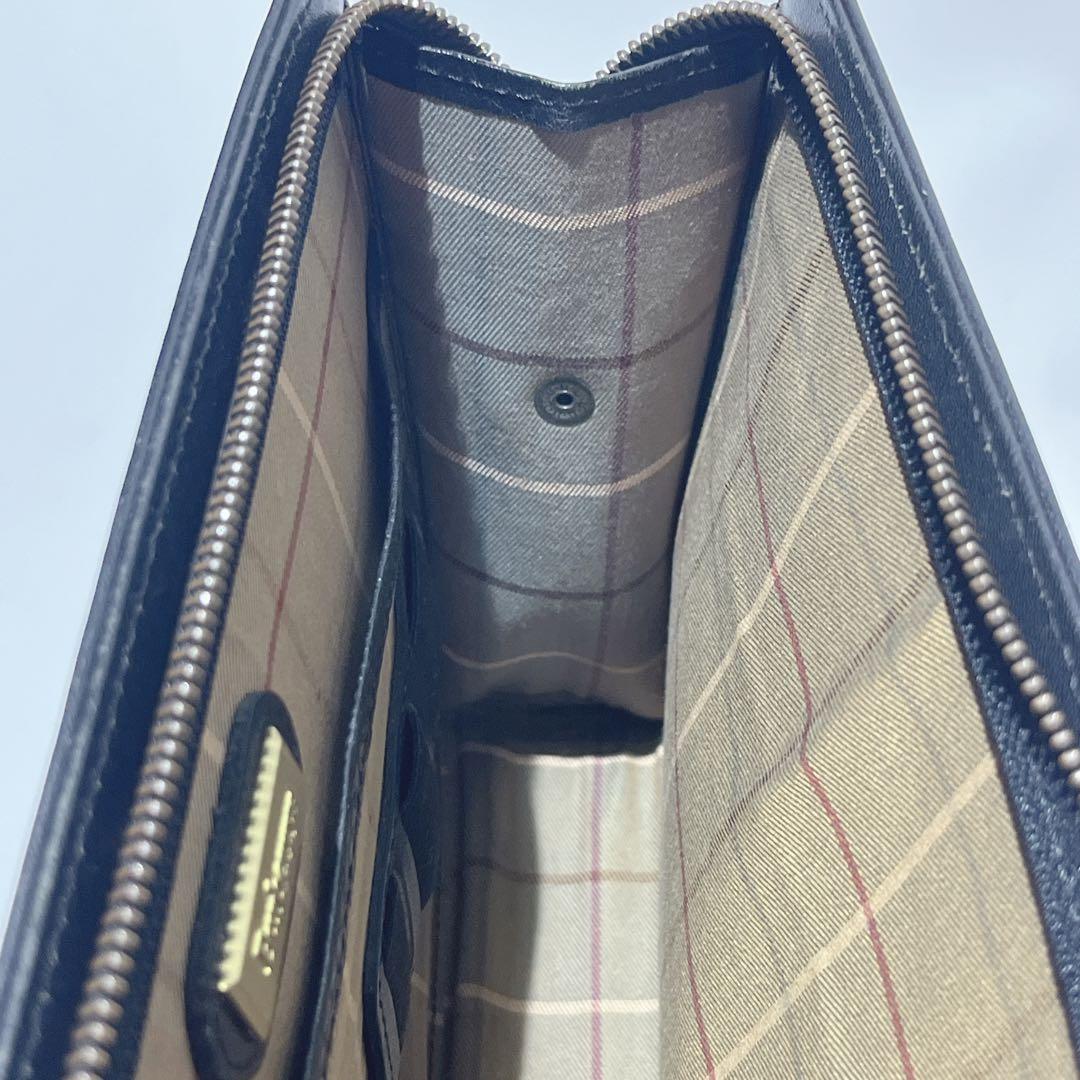 希少　バーバリー クラッチバッグ セカンドバッグ ノバチェック レザー