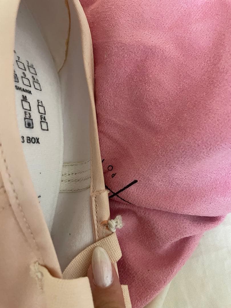 ギョクチュアイクト トゥシューズ サイズ8.5 BOX 3